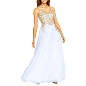 NWOT SAY YES TO THE PROM Juniors' Embroidered Lace-Up Gown White Gold S